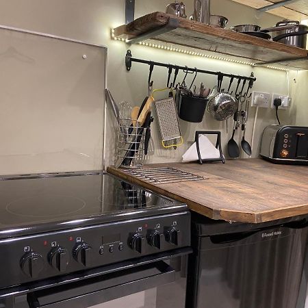 Вилла Contemporary Quiet Countryside Retreat Horsley  Экстерьер фото