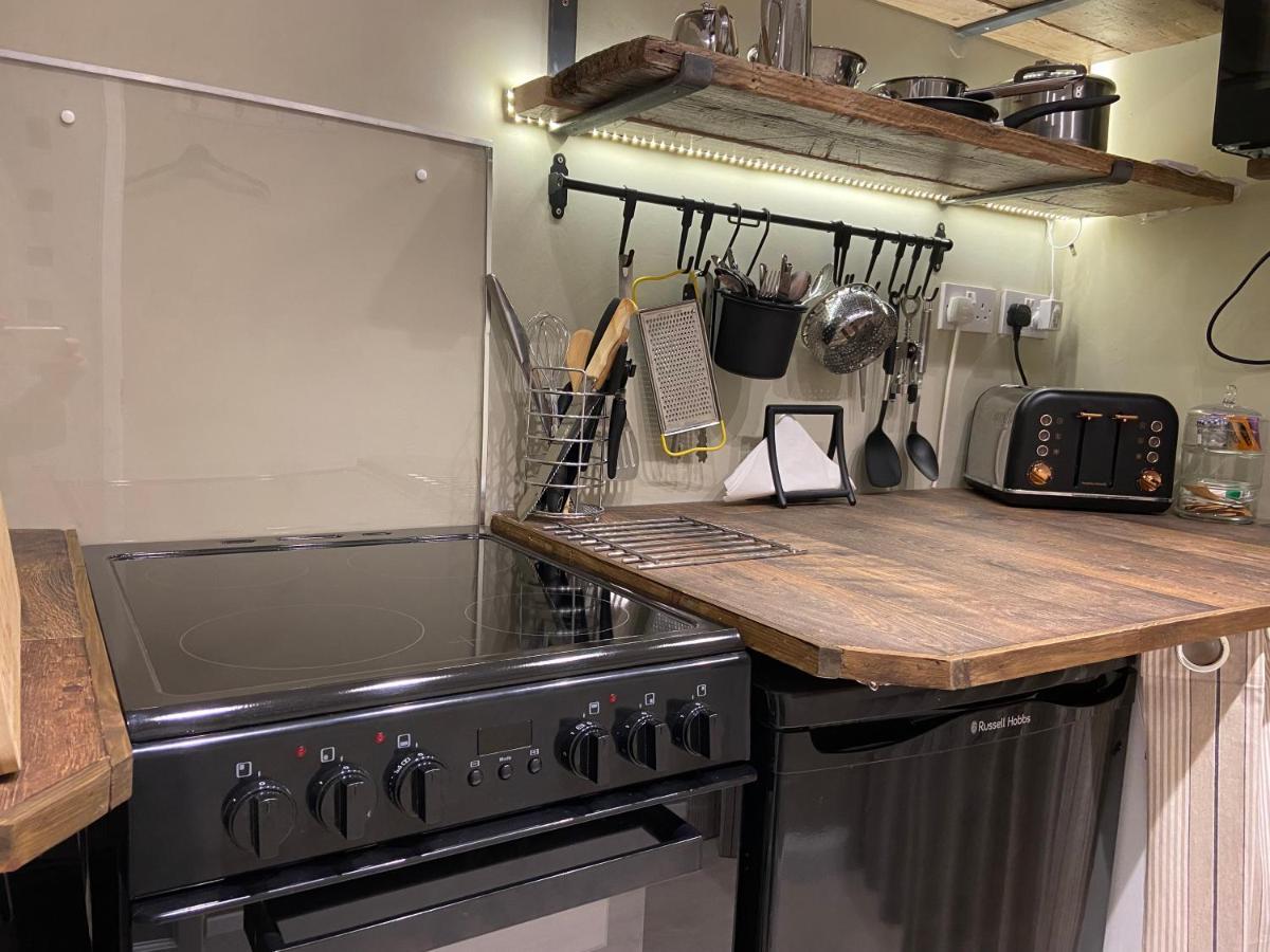Вилла Contemporary Quiet Countryside Retreat Horsley  Экстерьер фото