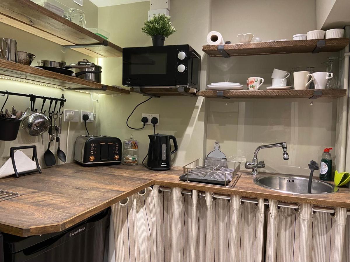 Вилла Contemporary Quiet Countryside Retreat Horsley  Экстерьер фото